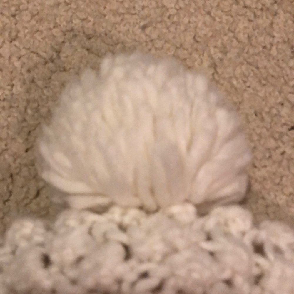 Winter hat - Picture 3 of 5